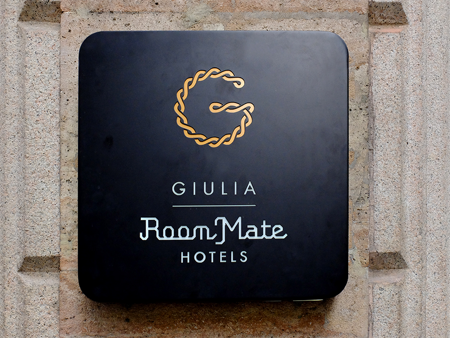 Giulia酒店导视设计 © costariol