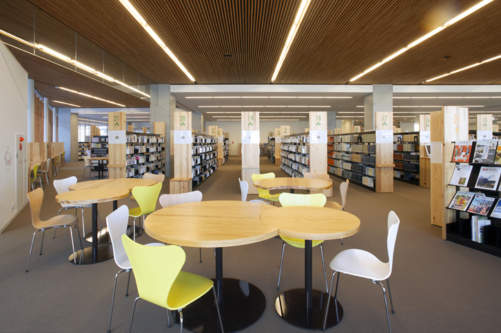 小诸市图书馆和市民交流中心导视设计 © teradadesign ARCHITECTS