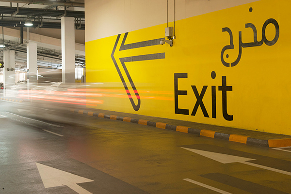 迪拜购物中心停车场指示系统，地下车库导视，停车场规划，停车场标识，停车场彩色规划