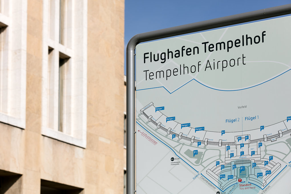滕珀尔霍夫机场户外导视系统设计©moniteurs