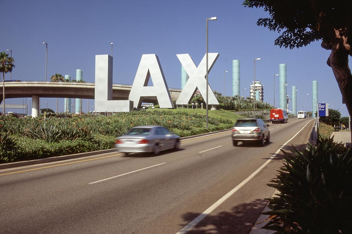 洛杉矶国际机场LAX地标设计©Selbert Perkins Design